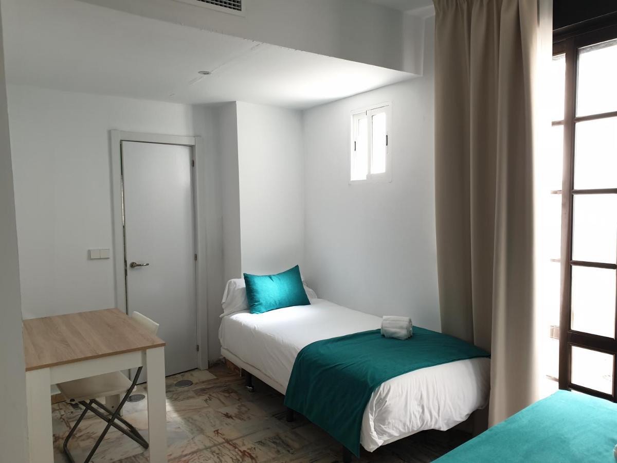 Apartamentos Dona Lola Seville Ngoại thất bức ảnh