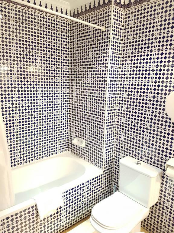 Apartamentos Dona Lola Seville Ngoại thất bức ảnh