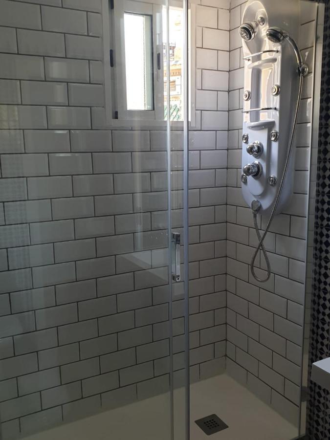 Apartamentos Dona Lola Seville Ngoại thất bức ảnh