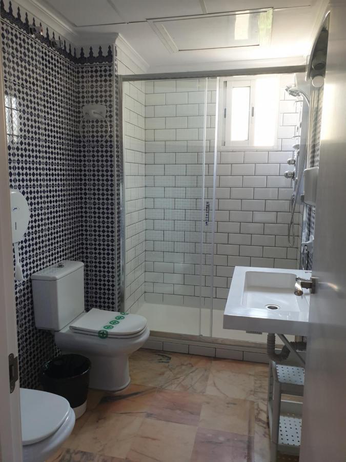 Apartamentos Dona Lola Seville Ngoại thất bức ảnh